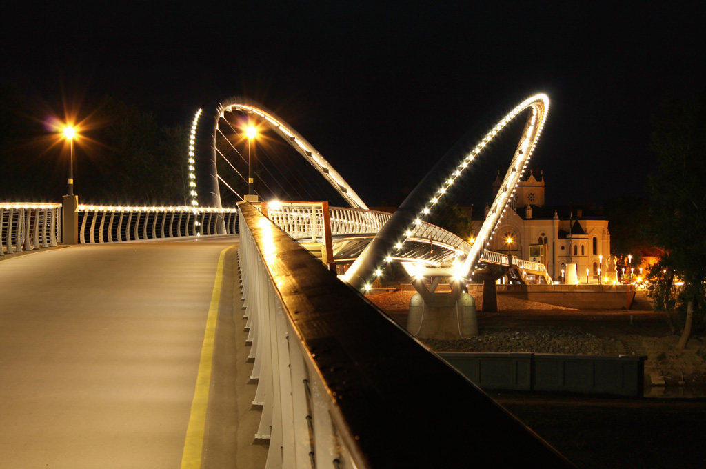 Tiszavirág-Brücke